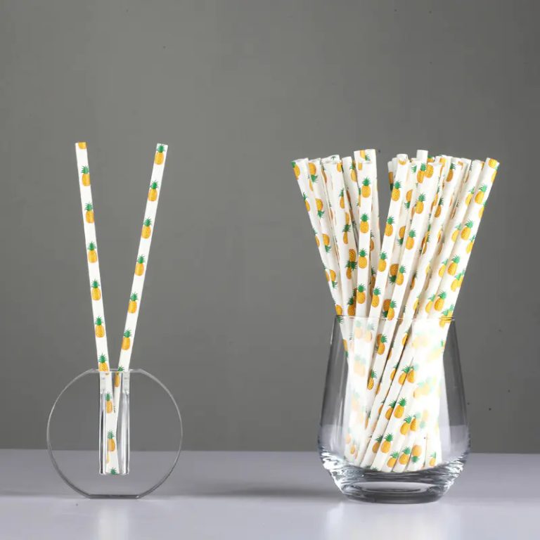 How Custom Paper Straws Fit Beverage Brand Packaging
